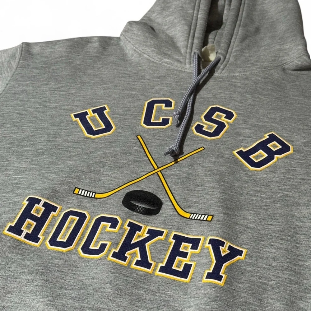 University of California UCSB Hockey Gray Men's Hoodie Sweatshirt - Picture 5 of 8